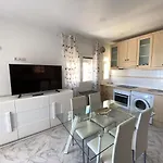 1 Bedroom Sea View - Steps To Beach - Los Cristianos アパート